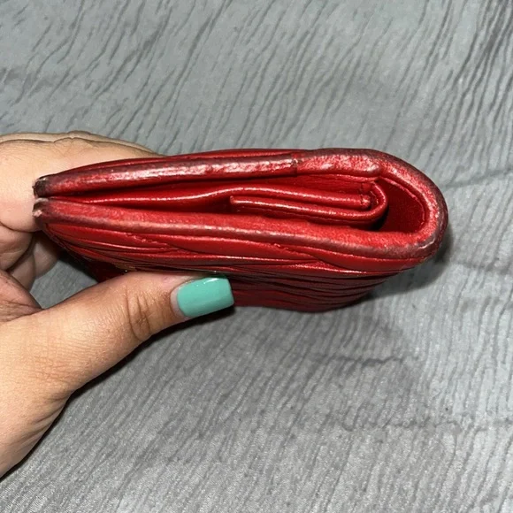 MIU MIU Short Button Bi-Fold Maltese Wallet Lambskin, Red - Picture 11 of 15